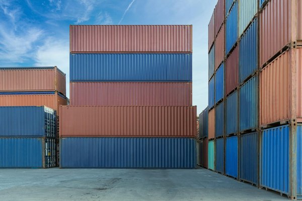 Achat d'un conteneur maritime : pourquoi choisir un modèle d'occasion ?